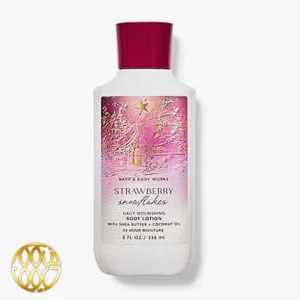 لوسیون بدن زنانه باث اند بادی ورکز استرابری اسنوفلیکس (Bath & Body Works Strawberry Snowflakes Daily Nourishing Body Lotion) ۲۳۶ میل